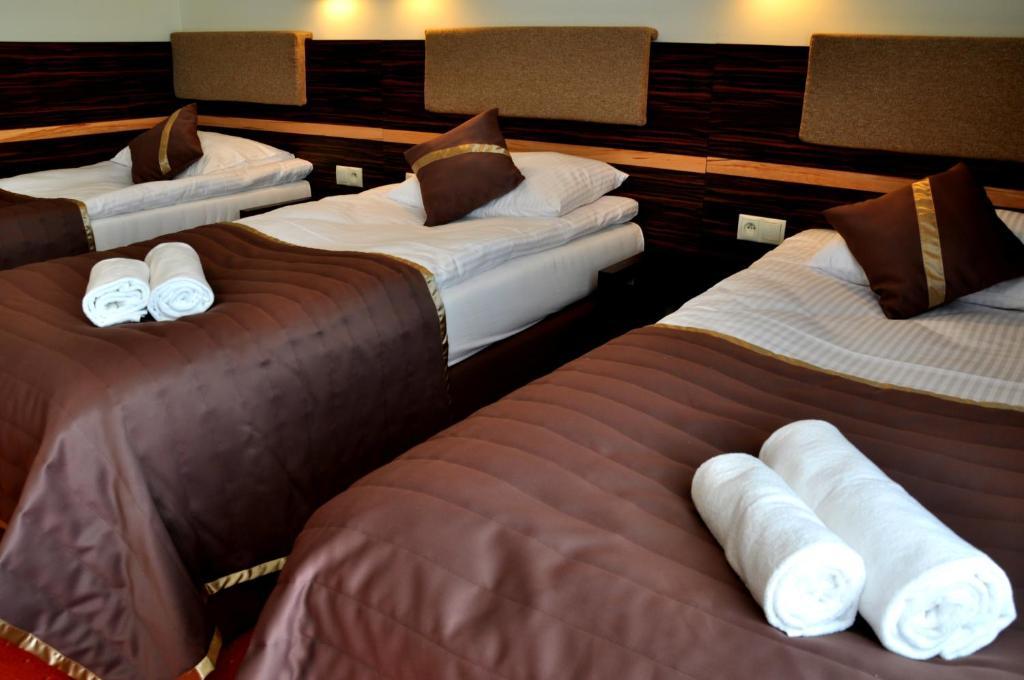 Hotel Nad Wigrami Gawrych Ruda Habitación foto
